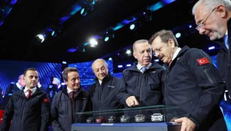 Togg açılışındLahza Erdoğan’dLahza ihtar: Karadenizlilere yanlış yapıyorsun