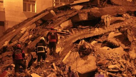 İki depremde 6 bin 217 bina yıkıldı