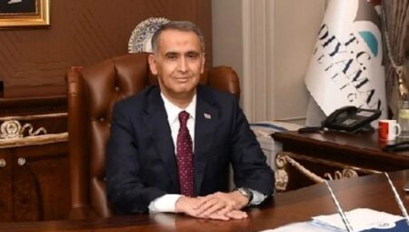 Adıyaman Valisi Mahmut Çuhadar istifa etti
