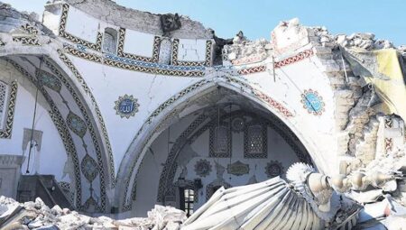 Depremler kültür mirasını da vurdu