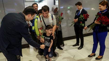 Sudan’dan tahliye edilen Türkler döndü
