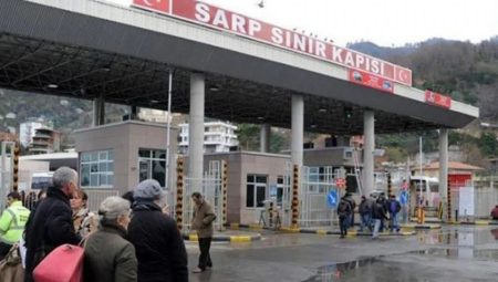 Türk lirası karşısında değer kazanan Lari, Gürcüleri Türkiye’ye akın ettirdi